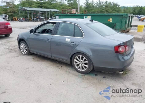 2010 Volkswagen Jetta Se из США, поврежденный, VIN 3VWRZ7AJXAM018241